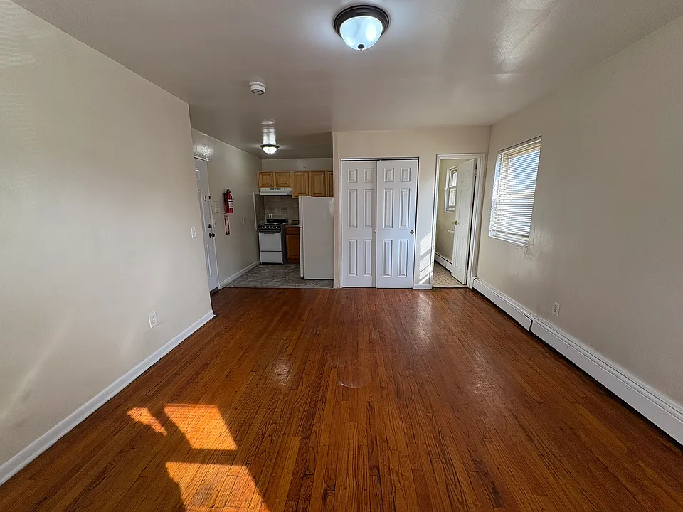 70 Ellis Ave #1