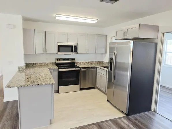 2331 NE 15th Court, Jensen Beach, FL 34957