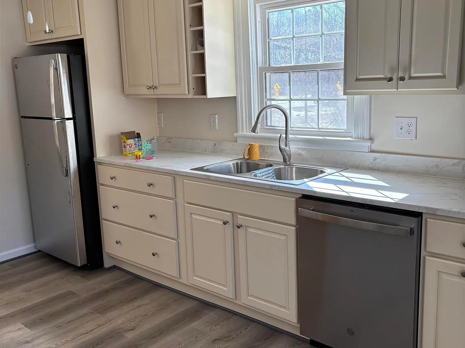 2 bed, 1.0 bath, 1500 sqft, $1,750 — Photo 3