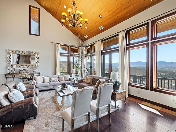 5th image of 335 W Bern Way