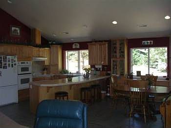 5th image of 6900 Rogue River Dr