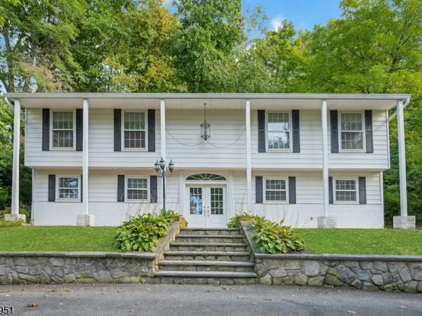 26 Scenic Dr, Hardyston Twp., NJ 07419