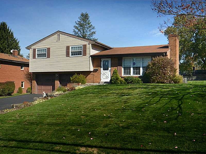 1st image of 1313 Foxwood Dr