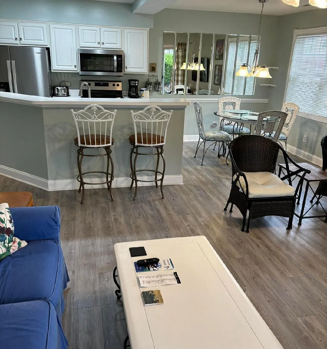 1 bed, 950 sqft, $1,390 — Photo 1
