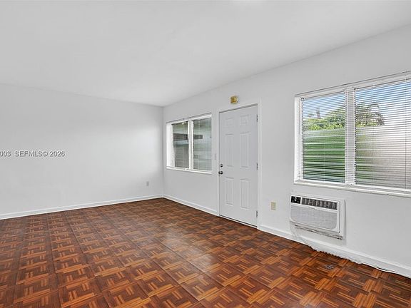 5th image of 2170 NW Flagler Ter