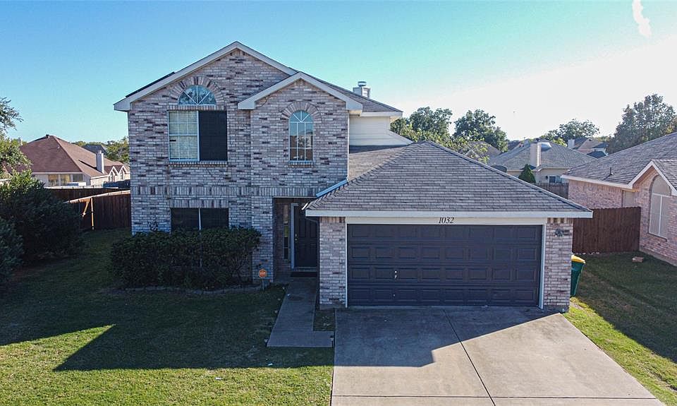 1st image of 1032 Magnolia Ln