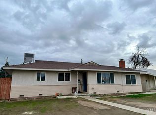 1413 Wilson Rd, Bakersfield, CA 93304