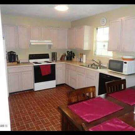 3rd image of 9159 Mae Crooker Cir