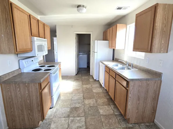 3901 Ariel Ave, 3901 Ariel Ave #B, Gillette, WY 82718