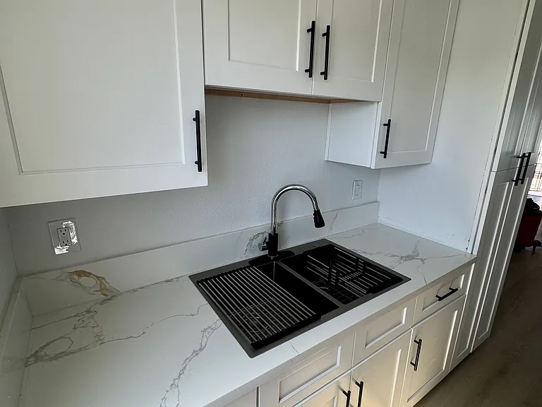 455 W Valencia Dr #D — Photo 11