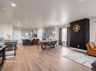 572 W Lewski Ln, Bluffdale, UT 84065