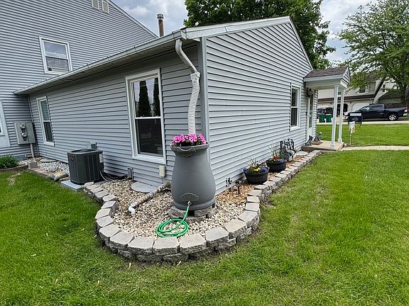 3rd image of 1521 E Stonehenge Dr #1521