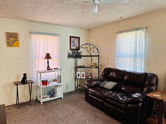 4th image of 217 Oak Ave