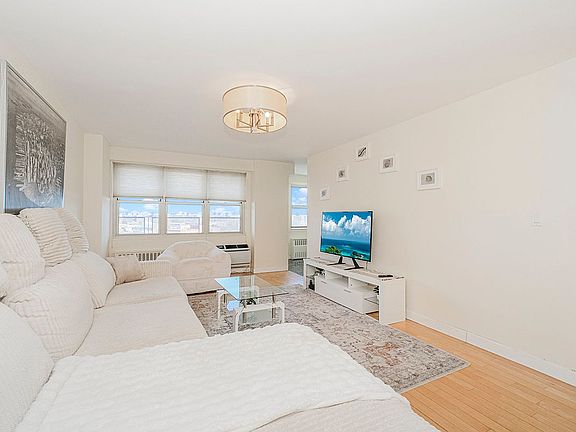 5th image of 2483 W 16th St APT 8E