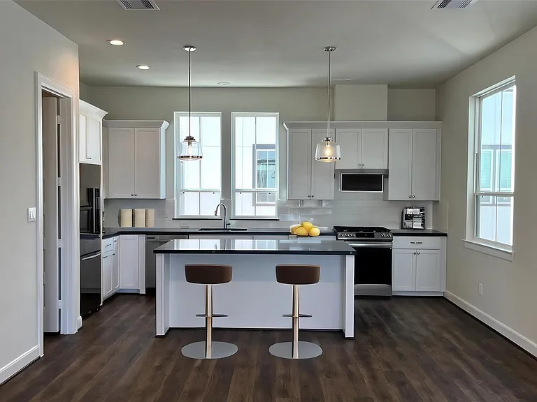 2802 Grand Fountains Dr #F — Photo 18