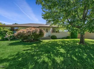 215 S 39th Ave, Yakima, WA 98902