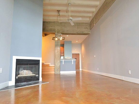 3rd image of 611 N Park Ave #1