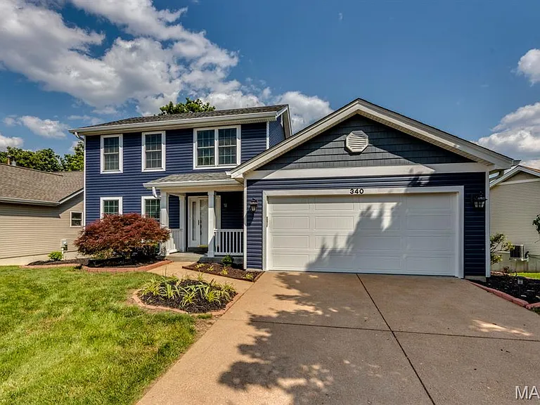 340 Emmanuel Ct — Photo 2