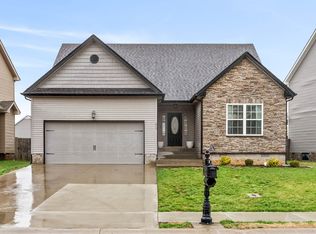675 Fox Hound Dr, Clarksville, TN 37040
