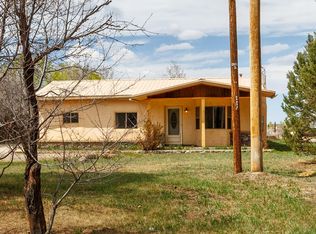312 Rio Lucero Rd, El Prado, NM 87529