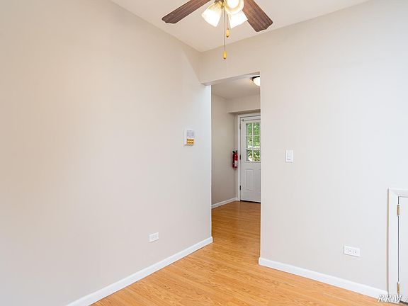 4th image of 615 W Park Ave