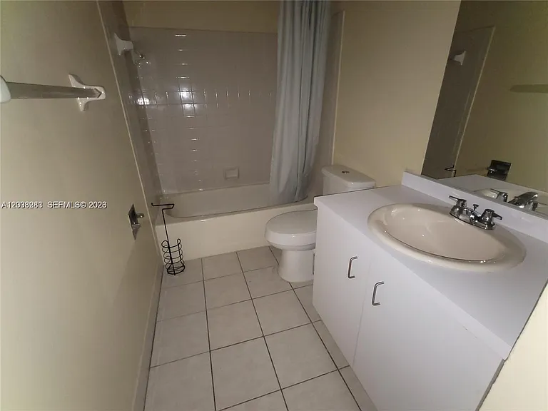 6948 SW 36th Ct #16-Z — Photo 2