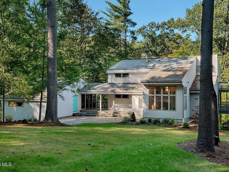 79 Cole Lane, Troy, NY 12180 | Zillow