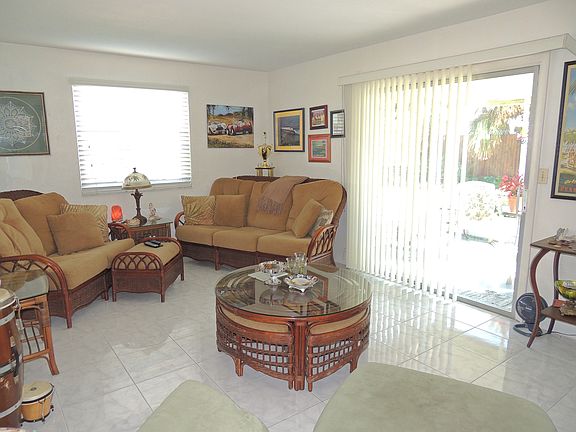 5th image of 17 Surfside Dr