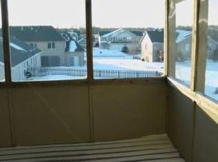 909 Eagle Ridge Dr, Baldwin City, KS 66006