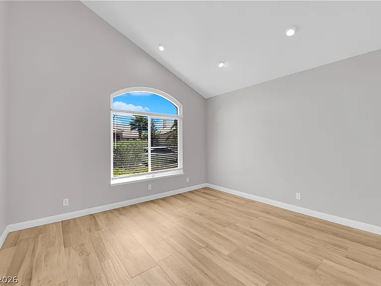 8112 Tropic Isle Cir — Photo 6