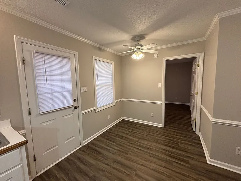 271 Sheridan Forest Rd — Photo 6