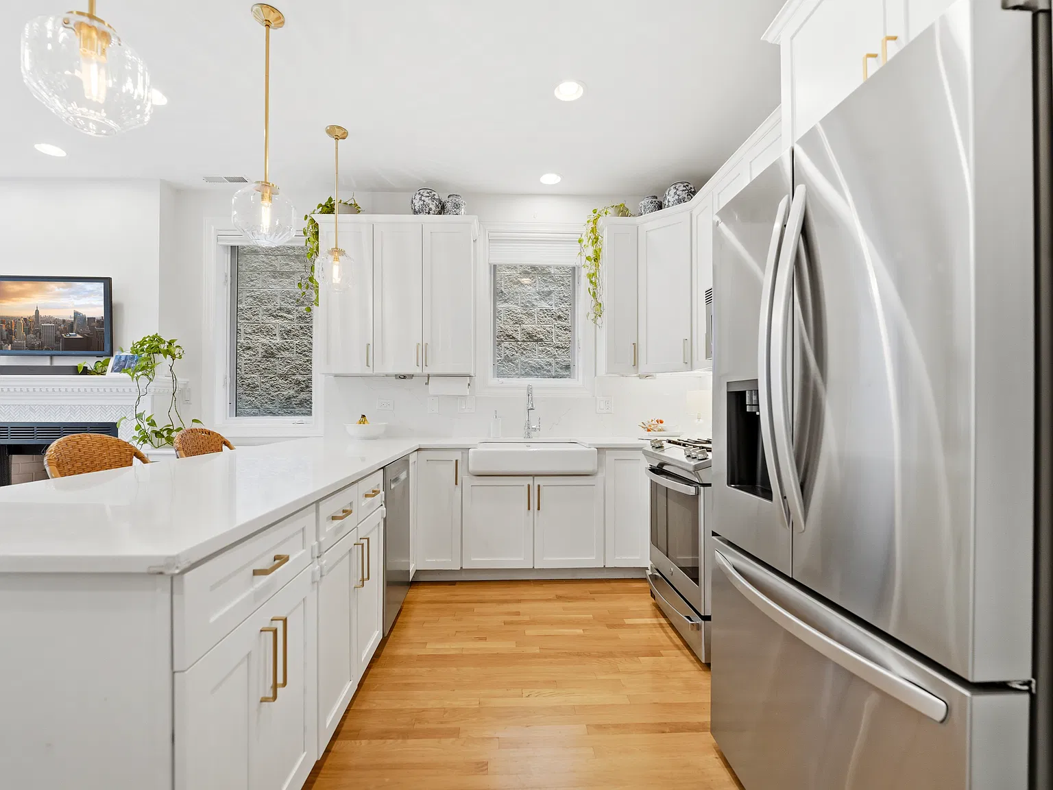 3 bed, 2000 sqft, $6,000 — Photo 4