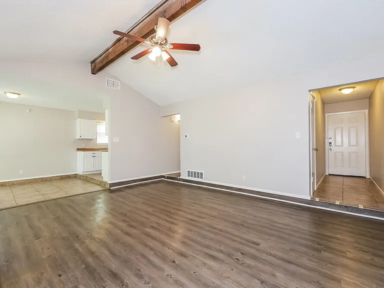 7517 Marlinda Cir — Photo 4