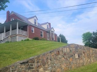 930 Seneca Trl S, Peterstown, WV 24963