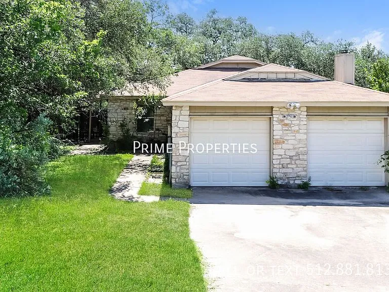 9903A Hundred Oaks Cir — Photo 1