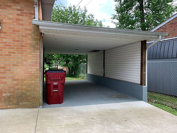 3rd image of 34 Forrest Ave