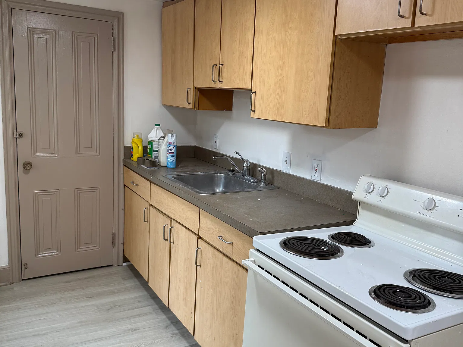 Studio, 550 sqft, $1,000 — Photo 3