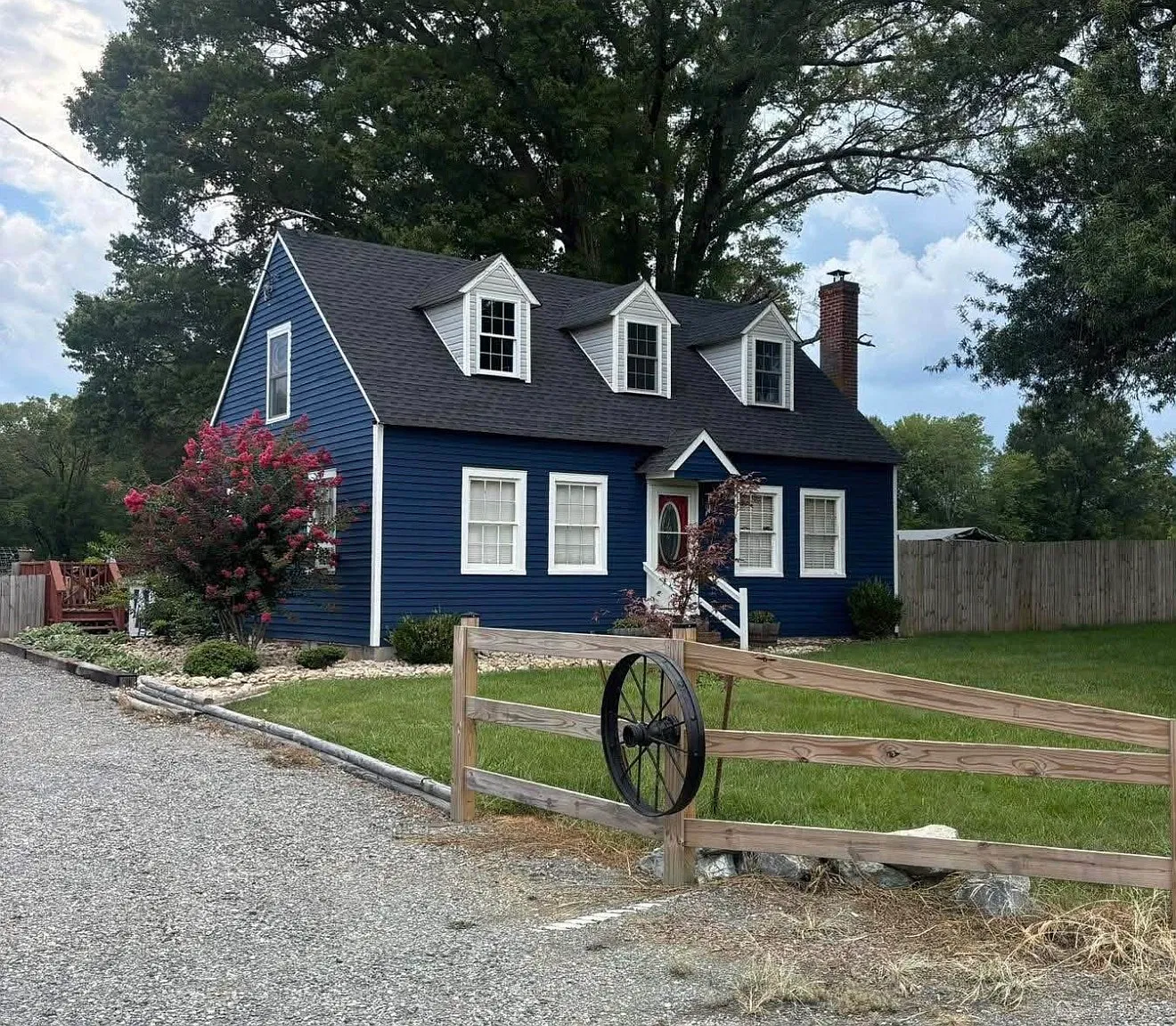 3 bed, 1326 sqft, $1,950 — Photo 1