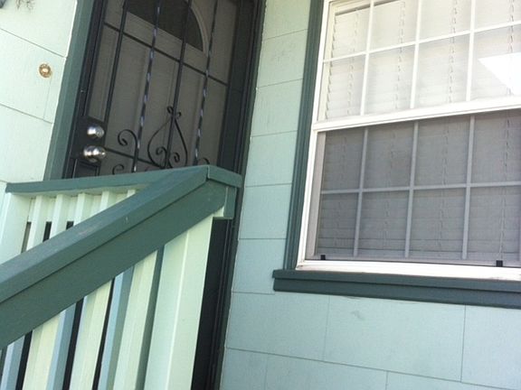 3rd image of 134 Redwood Ave