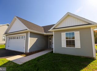 20 Lobell Rd #22, Abbottstown, PA 17301