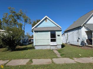 918 N 12th St, Vincennes, IN