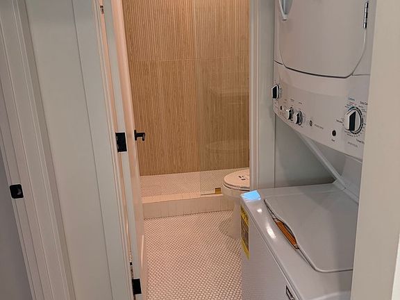 3rd image of 3531 Florida St #1