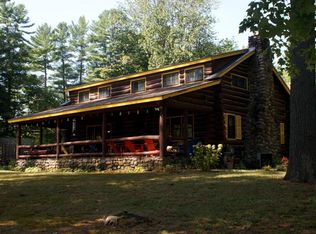 10 Vista Dr, Lake Luzerne, NY 12846