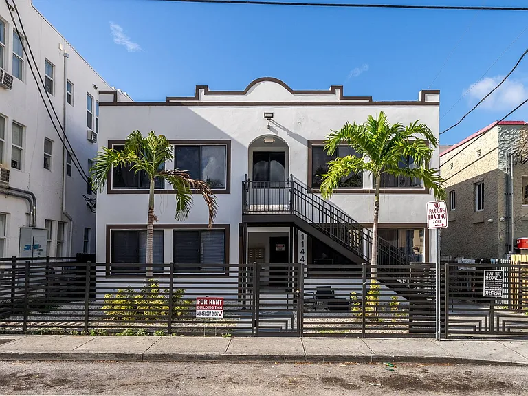2/1 $2,000/mo, newly renovated in Little Havana! / 2/1 $2,000/mes, remodelado en Little Havana. — Photo 3