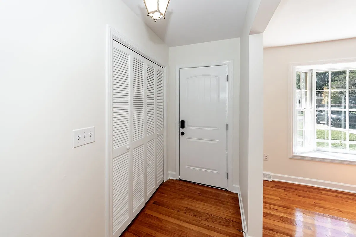 336 Betsy Rd — Photo 4