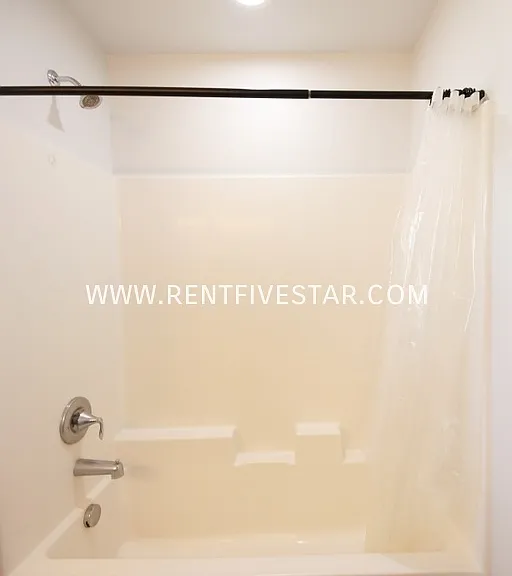 1142 Valencia Dr — Photo 9