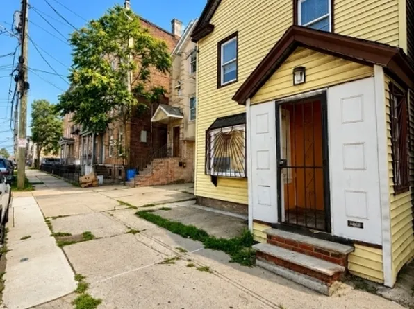 552 E Jersey St, Elizabeth City, NJ 07206