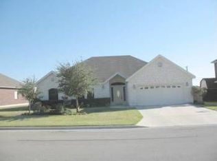 4402 Timber Crest Dr, Taylor, TX 76574