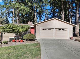 13525 SW Fircrest Ct, Beaverton, OR 97008
