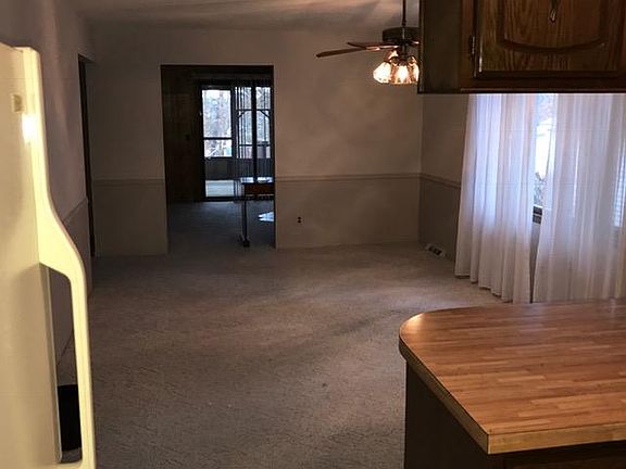 5th image of 1709 Richmond St NW